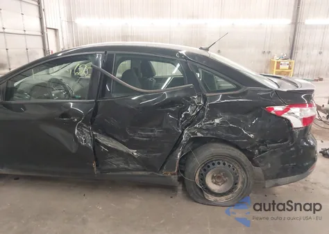 2012 Ford Focus Se из США, поврежденный, VIN 1FAHP3F23CL467513